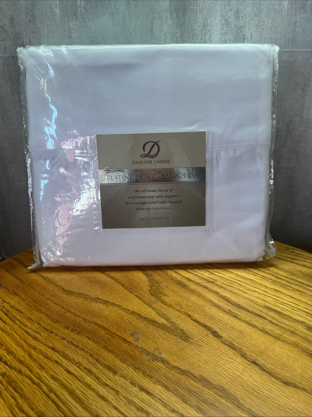 Danjor linens full-size sheet set New